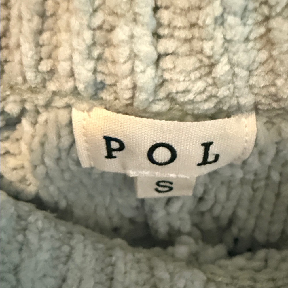 NWOT POL High Waist Cable Knit Shorts - Picture 2 of 6